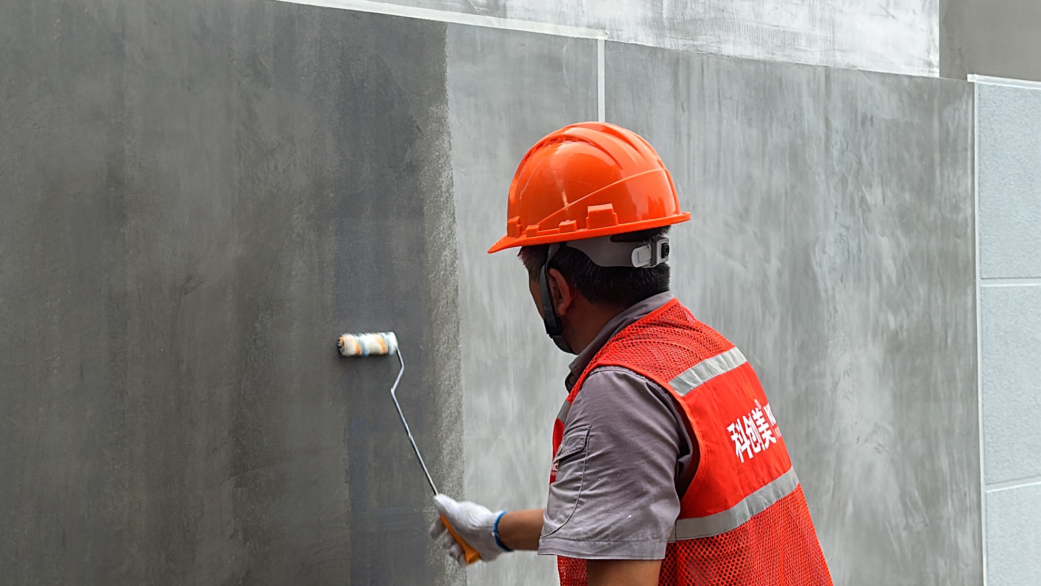 安徽科创美：老旧外墙泛碱治理与材料选择