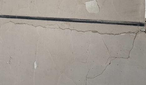 厂房外墙翻新：外墙开裂