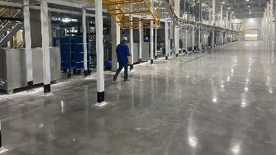 科创美金刚砂固化地坪：厂房的理想之选