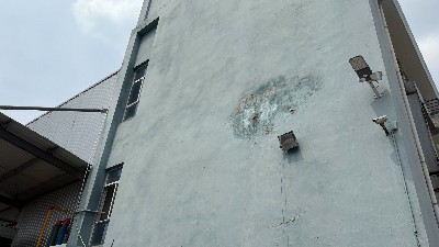 厂房外墙渗水返潮严重，翻新时一定要注意！